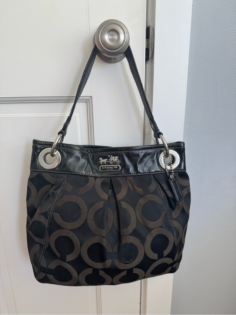 Coach Black and Brown Signature Canvas Shoulder Bag - Picture 1 of 4